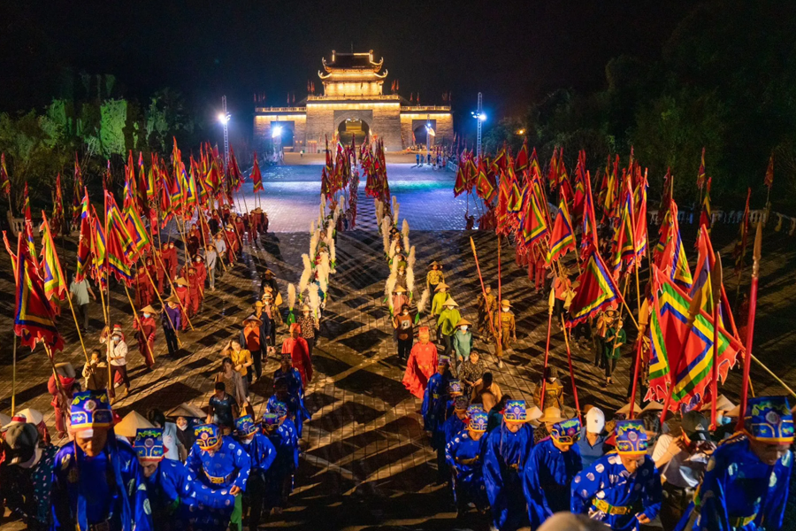 Du lịch Ninh Bình bùng nổ dịp lễ 30/4 – 1/5/2026: Gần 2,8 triệu lượt khách, doanh thu tăng vượt bậc - Datviethome.com